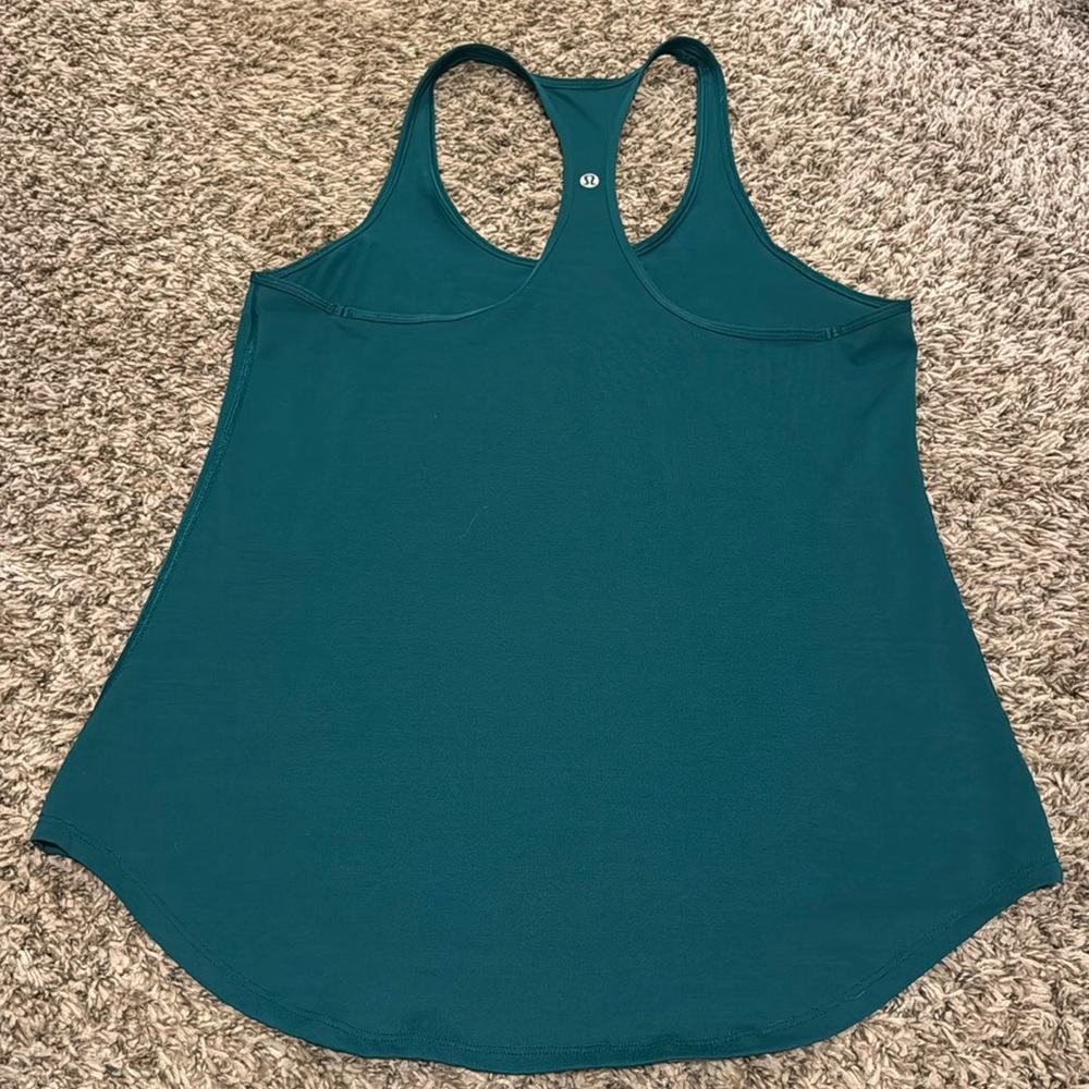 Women’s size 6 Lululemon tank